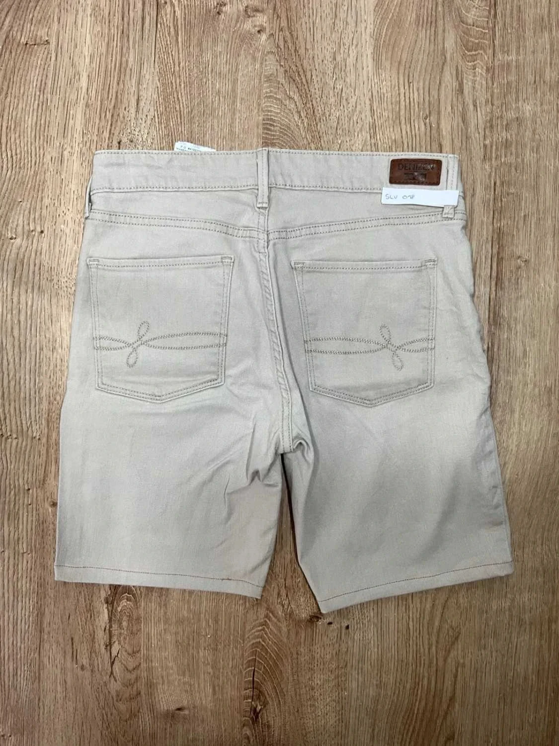 Short Levi's Modern Crop Preppy Femme 98% Coton Gris Slv018 – photo 3